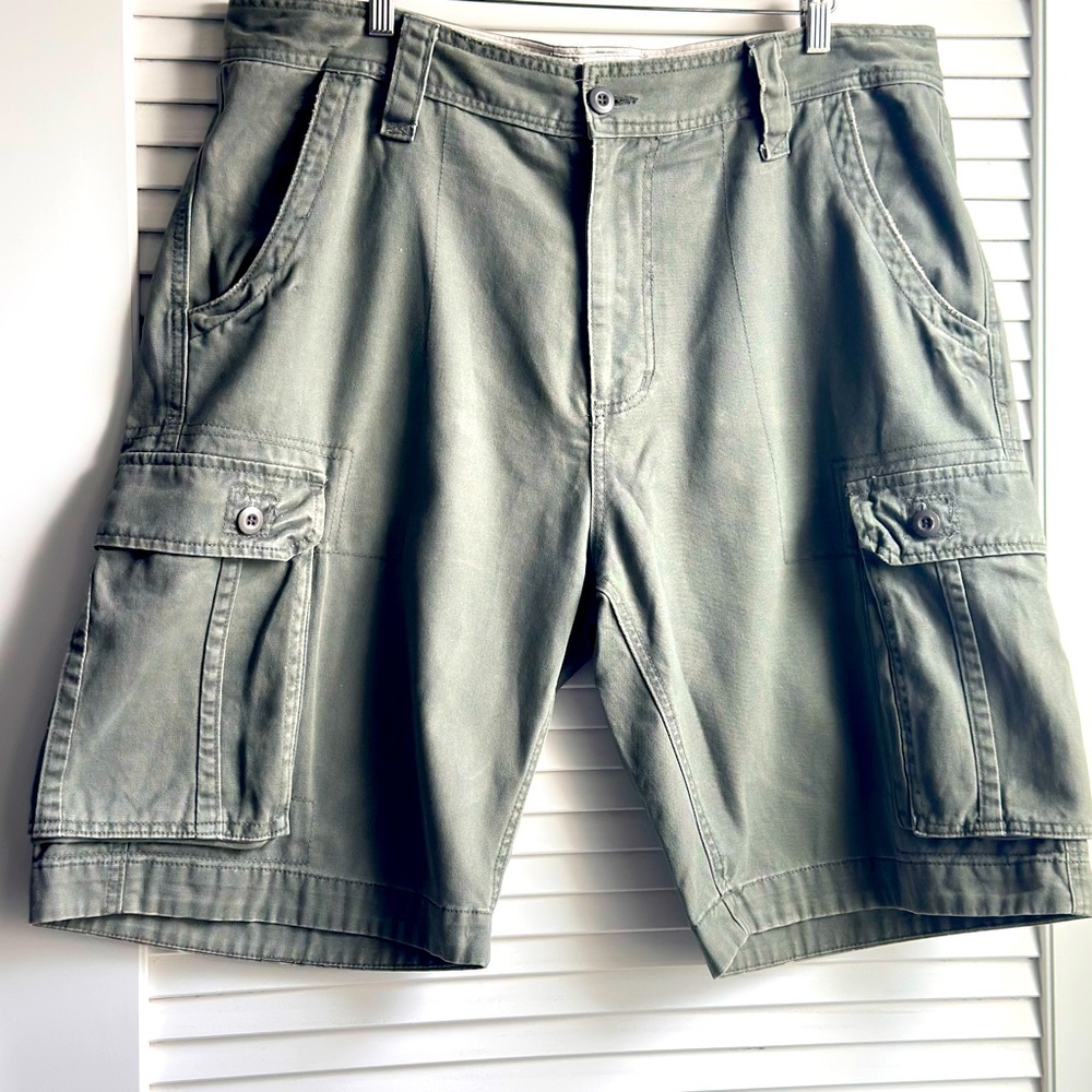Y-Stone Denim Cargo Shorts Mens Size 38 (Actual 40 in) Cotton Army Green Outdoor